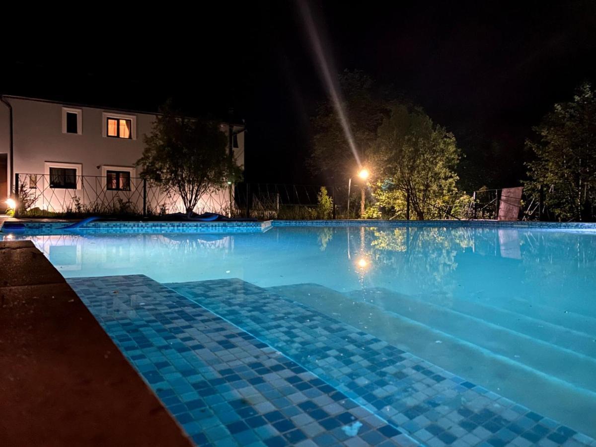 Mira By Atra Bed & Breakfast Tesila Ngoại thất bức ảnh