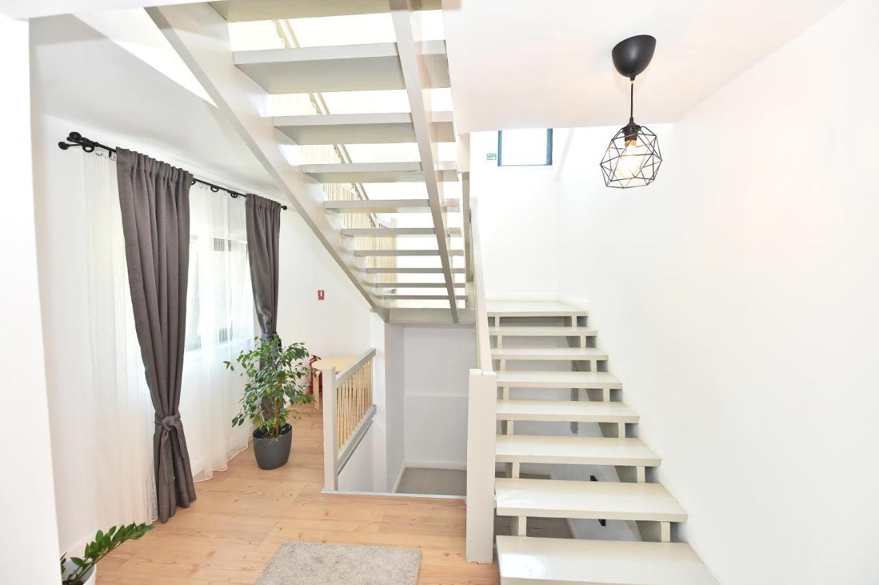 Mira By Atra Bed & Breakfast Tesila Ngoại thất bức ảnh
