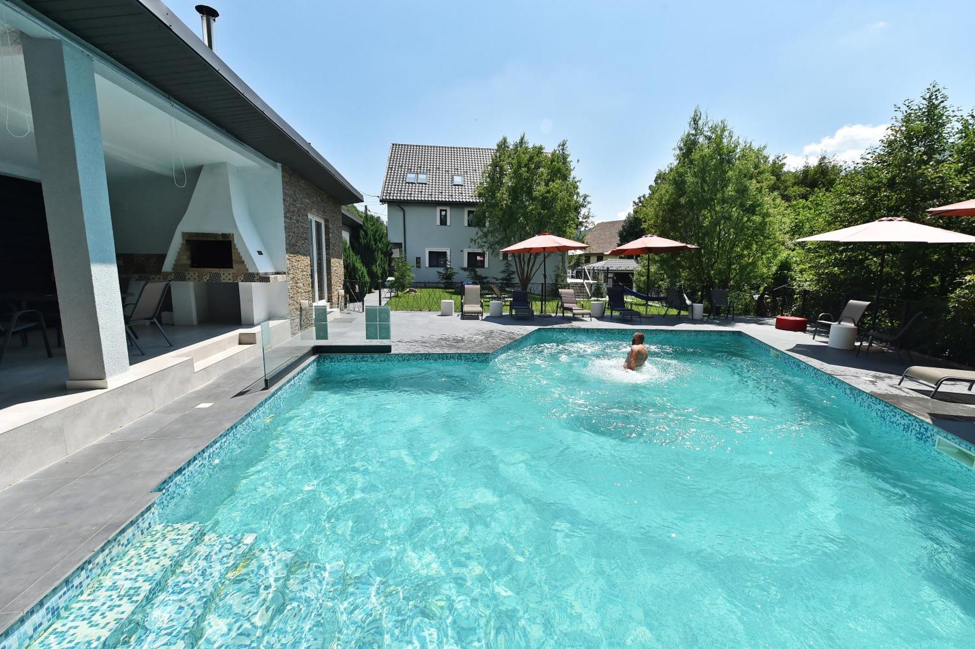 Mira By Atra Bed & Breakfast Tesila Ngoại thất bức ảnh
